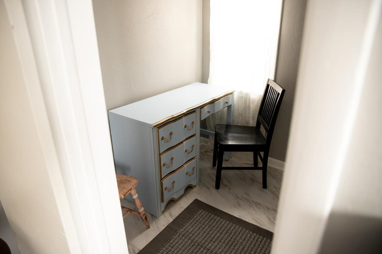 Charming French Studio Apartment Laramie Εξωτερικό φωτογραφία